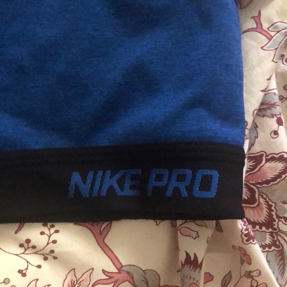 Nike Sports Bra - Picture 2 of 3